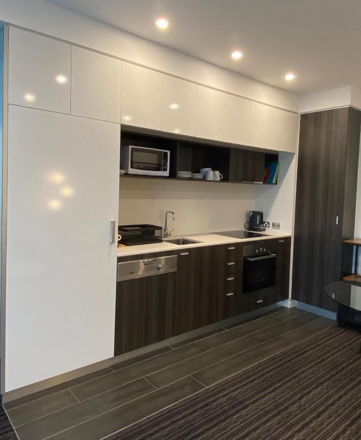 Modern Quiet 1 & 2 Bed Apt Opposite Albert Park Мельбурн Екстер'єр фото