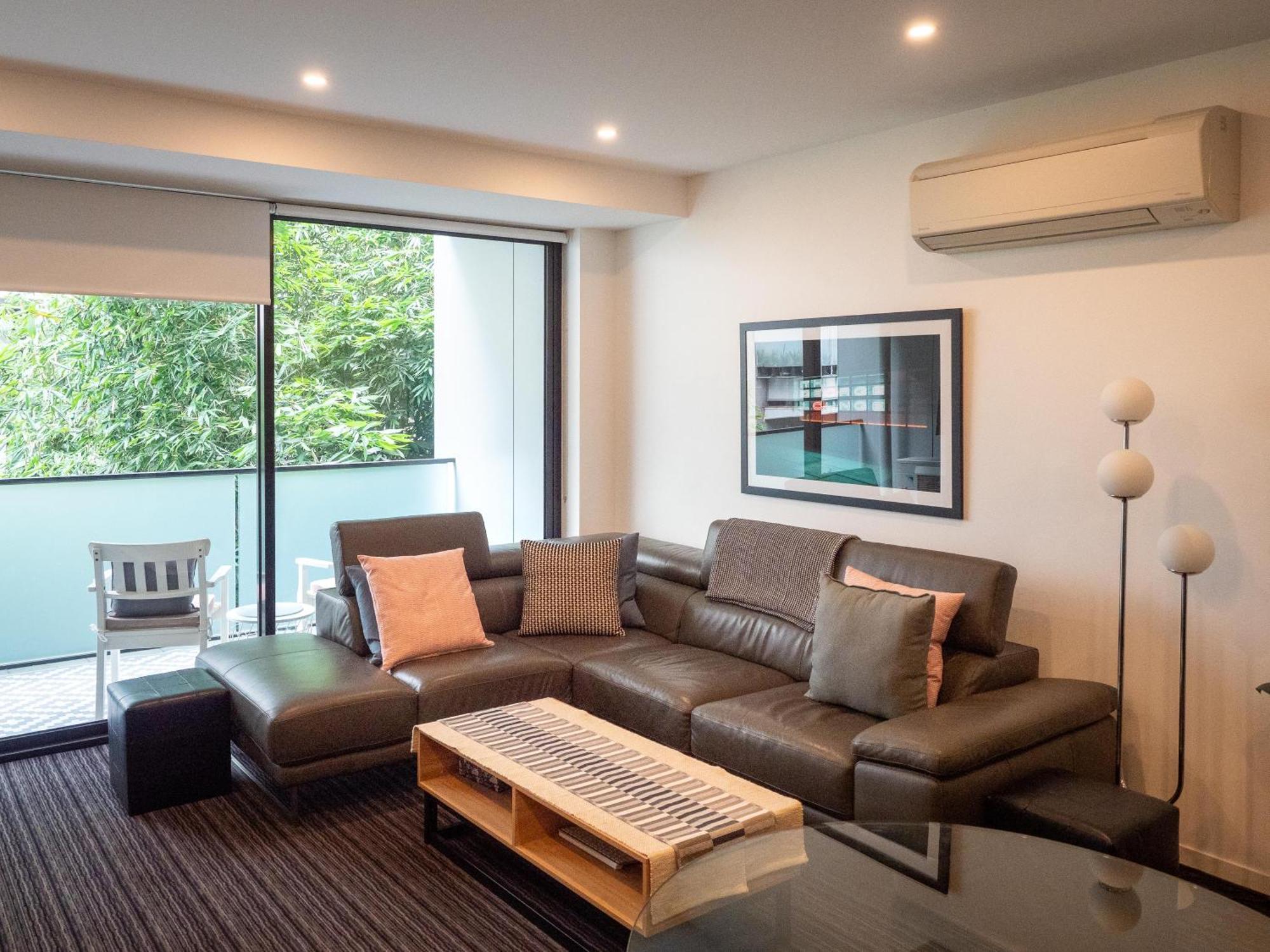 Modern Quiet 1 & 2 Bed Apt Opposite Albert Park Мельбурн Екстер'єр фото